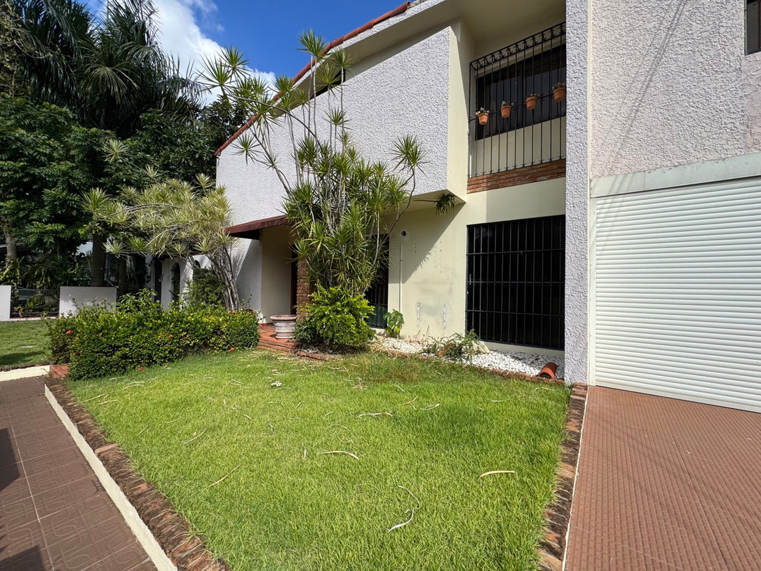 Local comercial casa Arroyo Hondo Viejo Santo Domingo