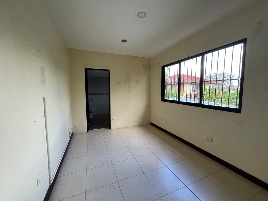 Local comercial casa Arroyo Hondo Viejo Santo Domingo