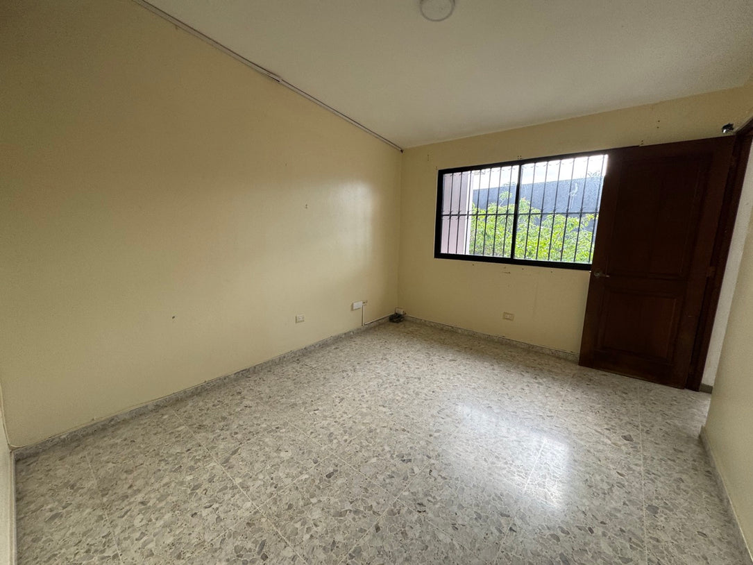 Local comercial casa Arroyo Hondo Viejo Santo Domingo