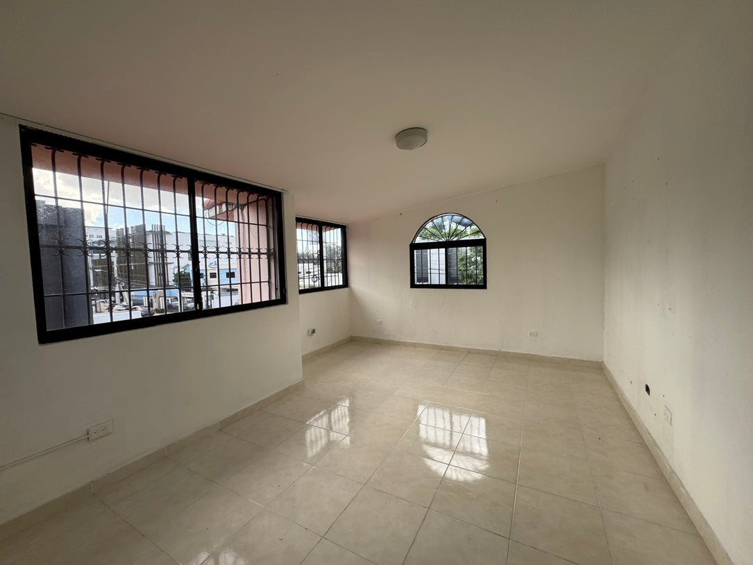 Local comercial casa Arroyo Hondo Viejo Santo Domingo