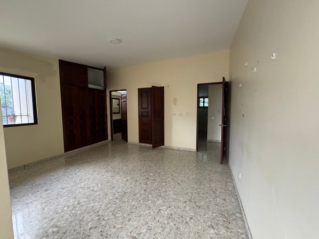 Local comercial casa Arroyo Hondo Viejo Santo Domingo