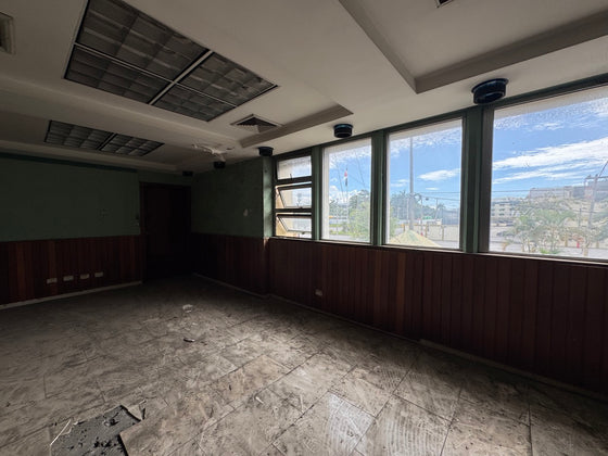 Nave terreno locales comerciales venta Ave. Luperon Herrera, Santo Domingo,