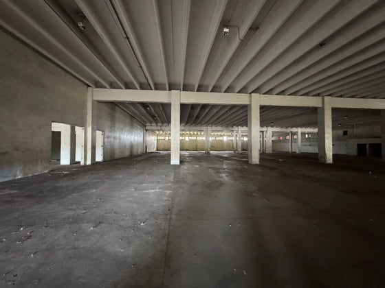 Nave terreno locales comerciales venta Ave. Luperon Herrera, Santo Domingo,