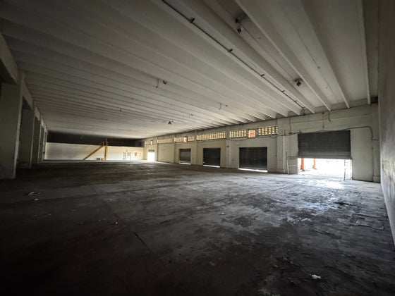 Nave terreno locales comerciales venta Ave. Luperon Herrera, Santo Domingo,