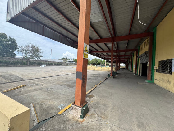 Nave terreno locales comerciales venta Ave. Luperon Herrera, Santo Domingo,