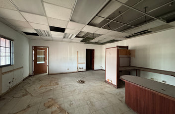 Edificio oficinas comercial Ens. Kennedy, Ave. Tiradentes Santo Domingo-2