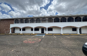 Edificio oficinas comercial Ens. Kennedy, Ave. Tiradentes Santo Domingo-22
