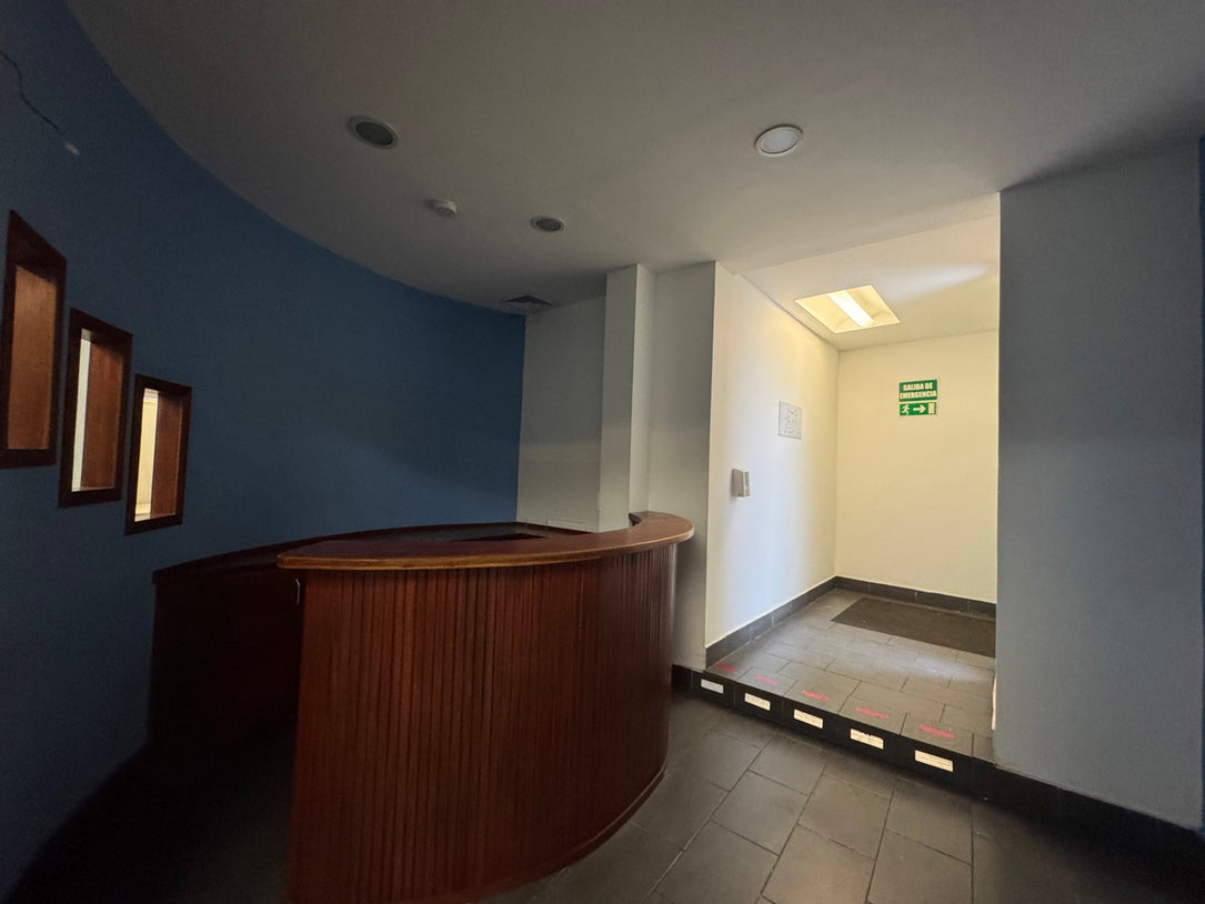 Oficina Edificio comercial alquiler Tiradentes Naco Santo Domingo