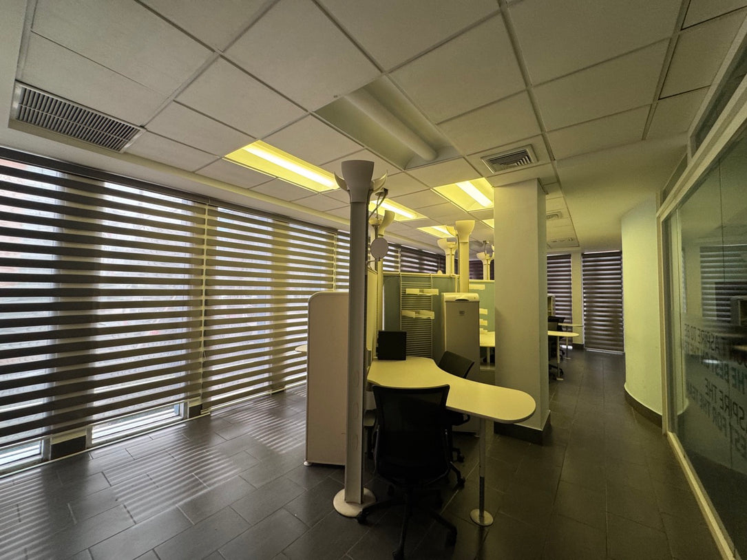 Oficina Edificio comercial alquiler Tiradentes Naco Santo Domingo