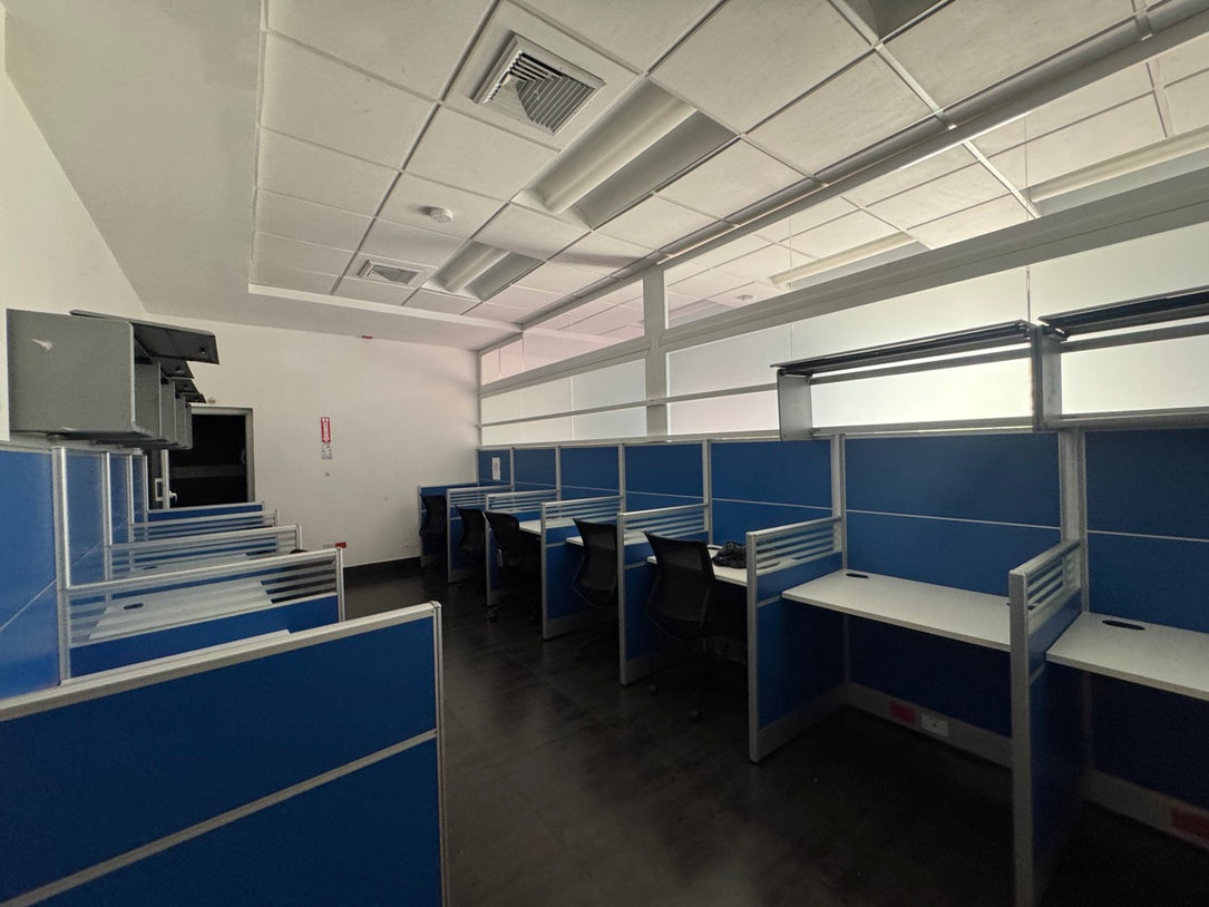 Oficina Edificio comercial alquiler Tiradentes Naco Santo Domingo