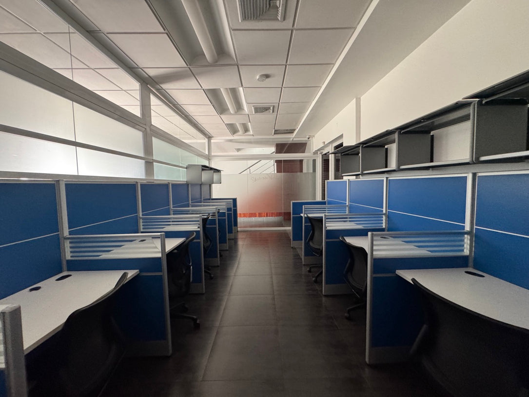 Oficina Edificio comercial alquiler Tiradentes Naco Santo Domingo