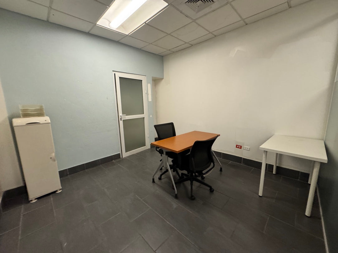 Oficina Edificio comercial alquiler Tiradentes Naco Santo Domingo
