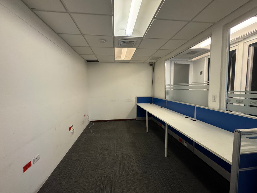 Oficina Edificio comercial alquiler Tiradentes Naco Santo Domingo