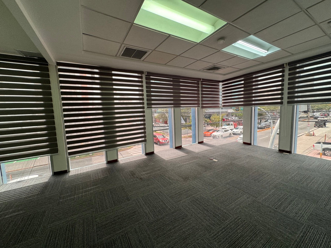 Oficina Edificio comercial alquiler Tiradentes Naco Santo Domingo