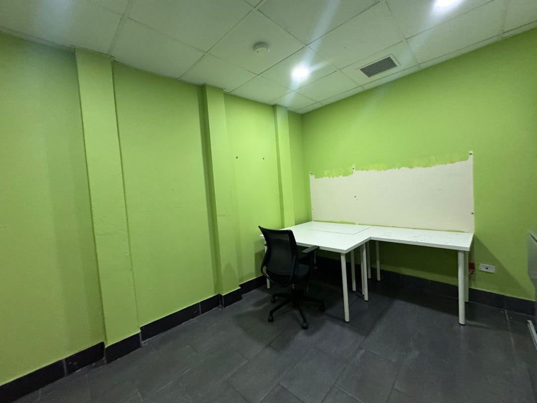 Oficina Edificio comercial alquiler Tiradentes Naco Santo Domingo