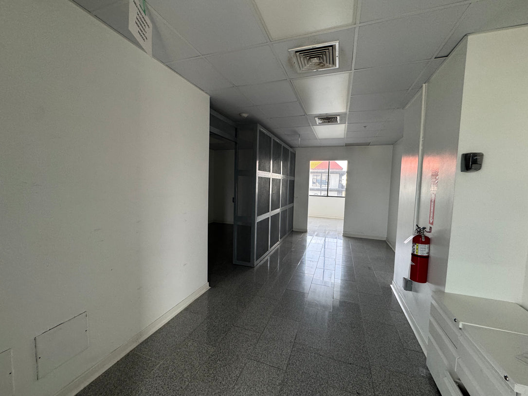 Oficina alquiler Corporativo 2010 Piantini Santo Domingo 502