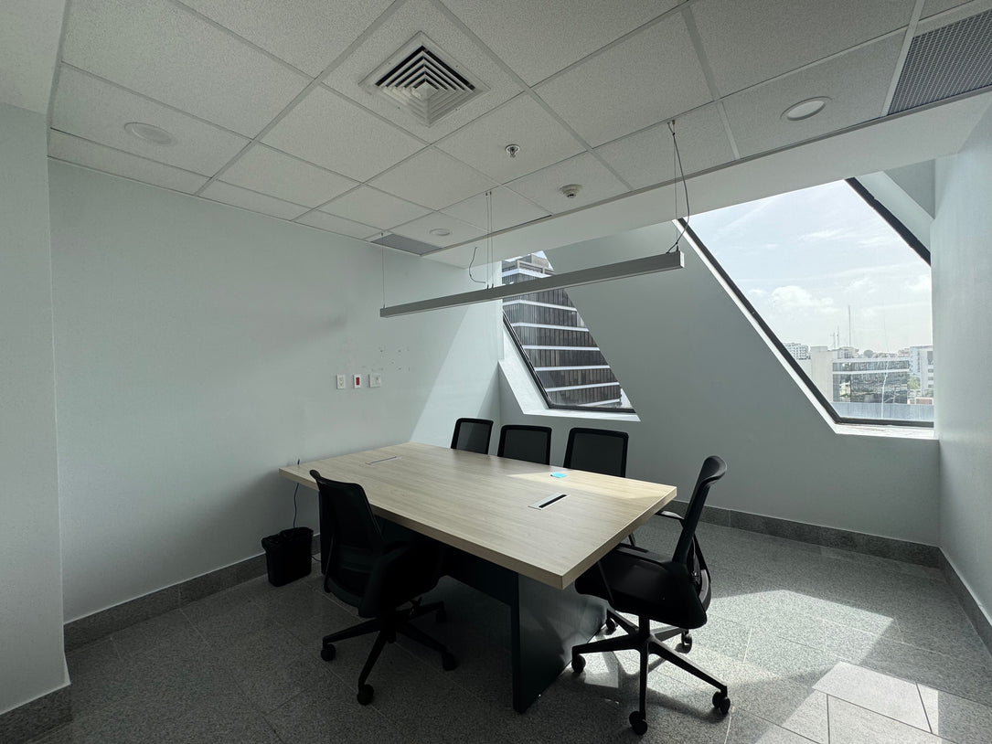 Oficina alquiler Corporativo 2010 Piantini Santo Domingo 502