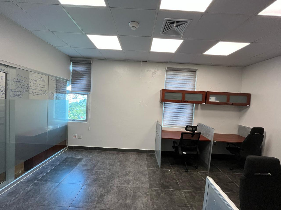 Oficinas alquiler Piantini MII 501 Santo Domingo